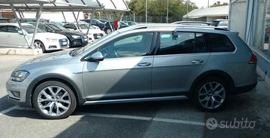 VOLKSWAGEN Golf Variant Alltrack