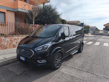 Ford Tourneo Custom Titanium L2 Automatic 9 posti.