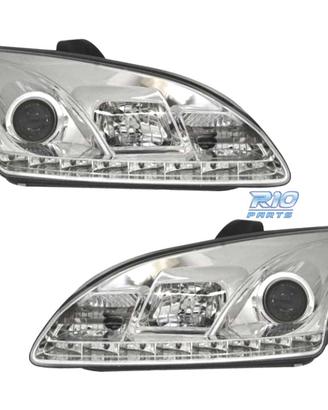 FARI FORD FOCUS 04-08 LUCE DIURNA REALE FONDO CROM