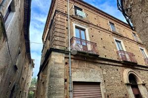 5 LOCALI A DIPIGNANO