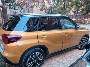 SUZUKI Vitara Hybrid 1.4 TOP Bicolor