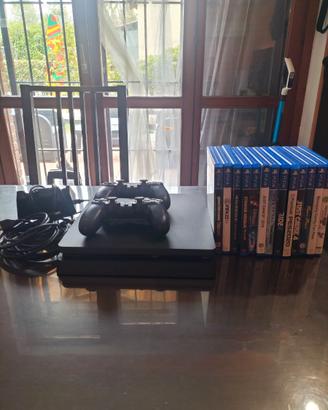 Play station 4 slim