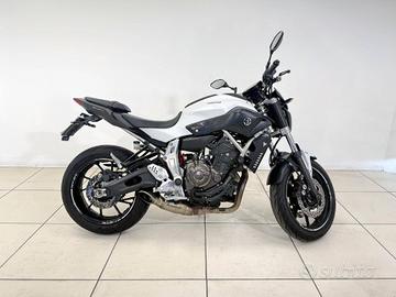 YAMAHA MT-07 690