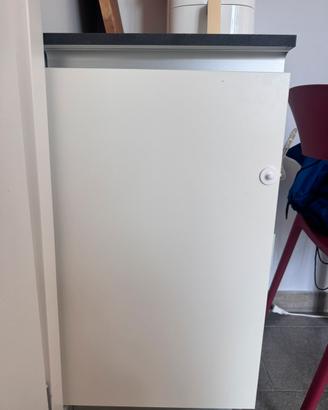 Cucina scavolini con colonne ed elettrodomestici