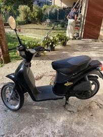 scooter piaggio fly 50 