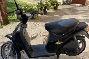 scooter piaggio fly 50 