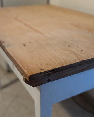 🪑 Tavolo in Legno con Cassetto – Stile Rustico
