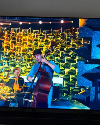 Samsung LCD 4K 82 pollici