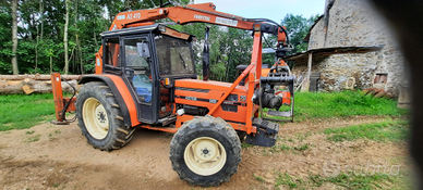 Trattore forestale
