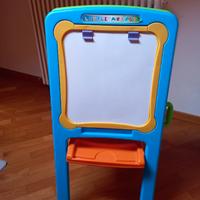 Lavagna gioco con pettorina salva vestiti nuova