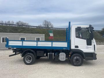 Autocarro IVECO 75E 18