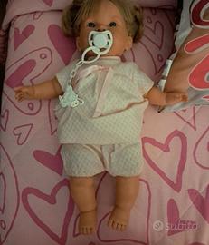 bambola che sembra vera