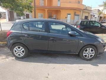 Opel corsa E GPL 