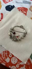 Bracciale e charm Pandora