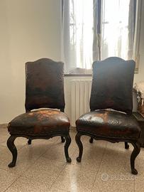 Poltrone pelle originale con chioderia a fiore