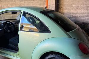 Maggiolino Volkswagen New Beetle, 2001