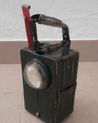 vecchia lampada da ferrovia 
