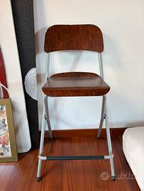 Sgabello Ikea in legno con struttura in acciaio