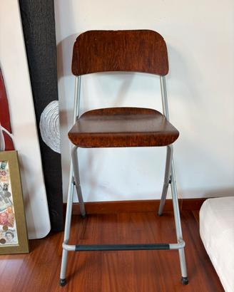 Sgabello Ikea in legno con struttura in acciaio