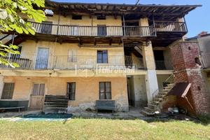 RUSTICO DA RISTRUTURARE