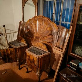 Coppia Comodini Vintage Radica di Noce Marmo Scuro