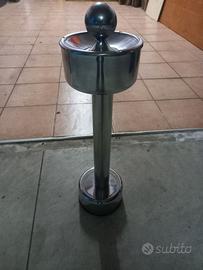 posa cenere in acciaio vintage