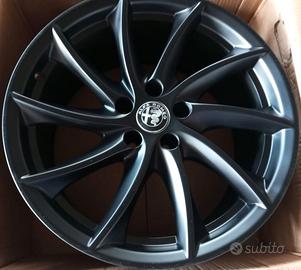 Cerchi in lega 18" originali Alfa GIULIA con gomm