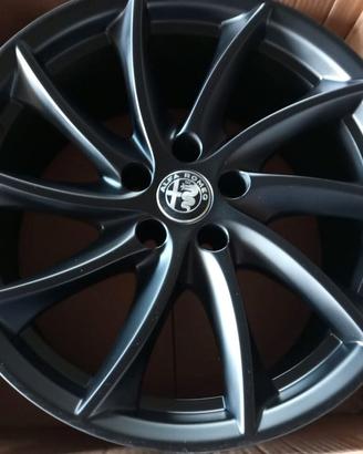 Cerchi in lega 18" originali Alfa GIULIA con gomm