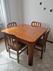 Tavolo allungabile con sedie