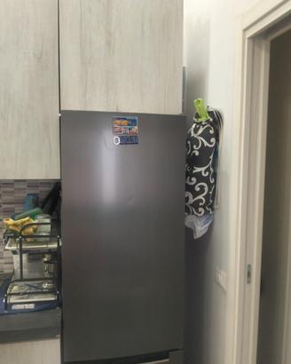 Cucina angolare completa di elettrodomestici