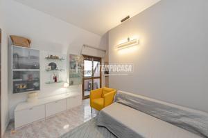 125 mq ultimo piano con terrazzo lastricato di 60