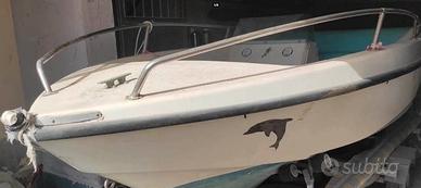 Barca m.5, con motore 25 CV e accessori