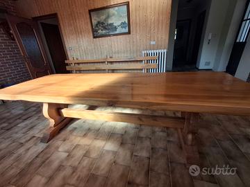 Tavolo e panche legno massello