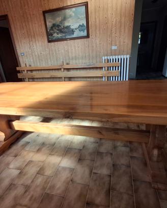 Tavolo e panche legno massello