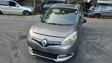 RENAULT MEGANE SCENIC 2015 SOLO PER RICAMBI