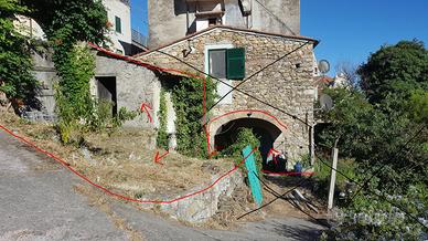 RUSTICO A DIANO SAN PIETRO