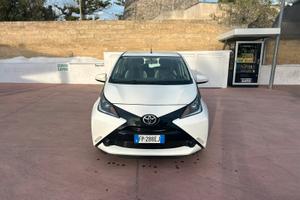 Toyota Aygo impeccalibe automatica