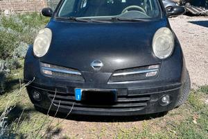 Nissan Micra 2006 – 165.000 km – Nera