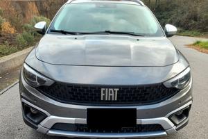 Fiat Tipo Cross 1,6 130Cv