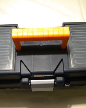 CASSETTE PORTA UTENSILI ROBUSTE E PRATICHE