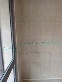 Locale commerciale via R. Vitolo