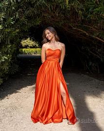 abito da cerimonia di raso arancione