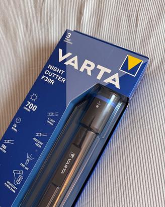 Torcia Varta Night Cutter F30R nuova mai usata