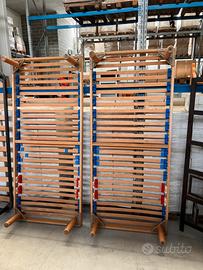 Mobili e vetrine in legno per casa e attività