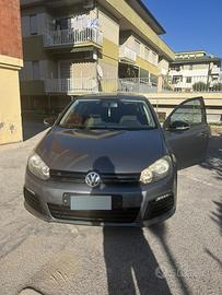 Golf serie 6 1200 benzina 2010