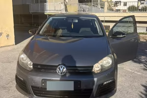 Golf serie 6 1200 benzina 2010