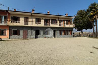 CASA SEMINDIPENDENTE A SOMMARIVA PERNO
