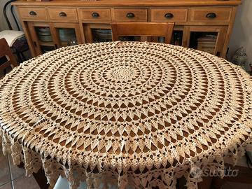 Copri tavolo uncinetto