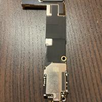 Scheda logica iPhone 12 mini bloccata
