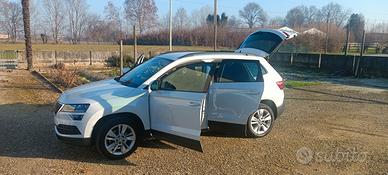 privato vende Skoda karoq